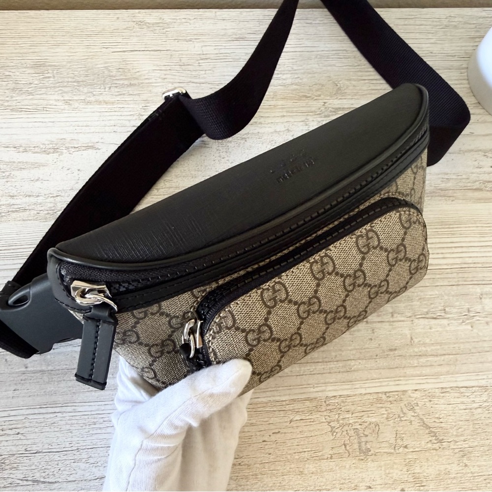 New Gucci brown GG Supreme Monogram men belt bag